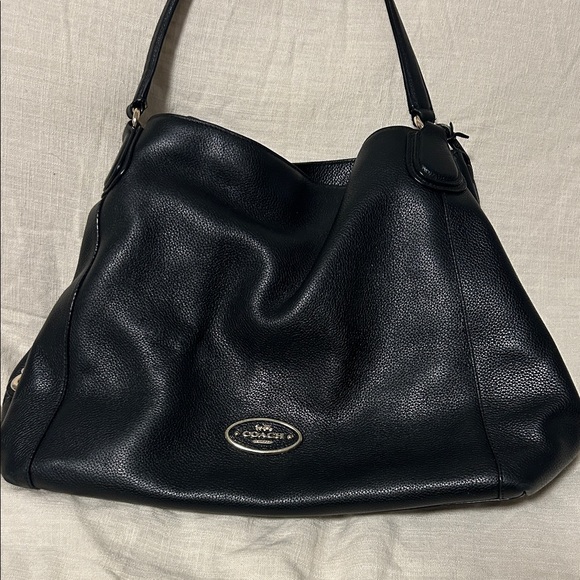 Coach Handbags - Coach Black Pebbled Leather Hobo Bag